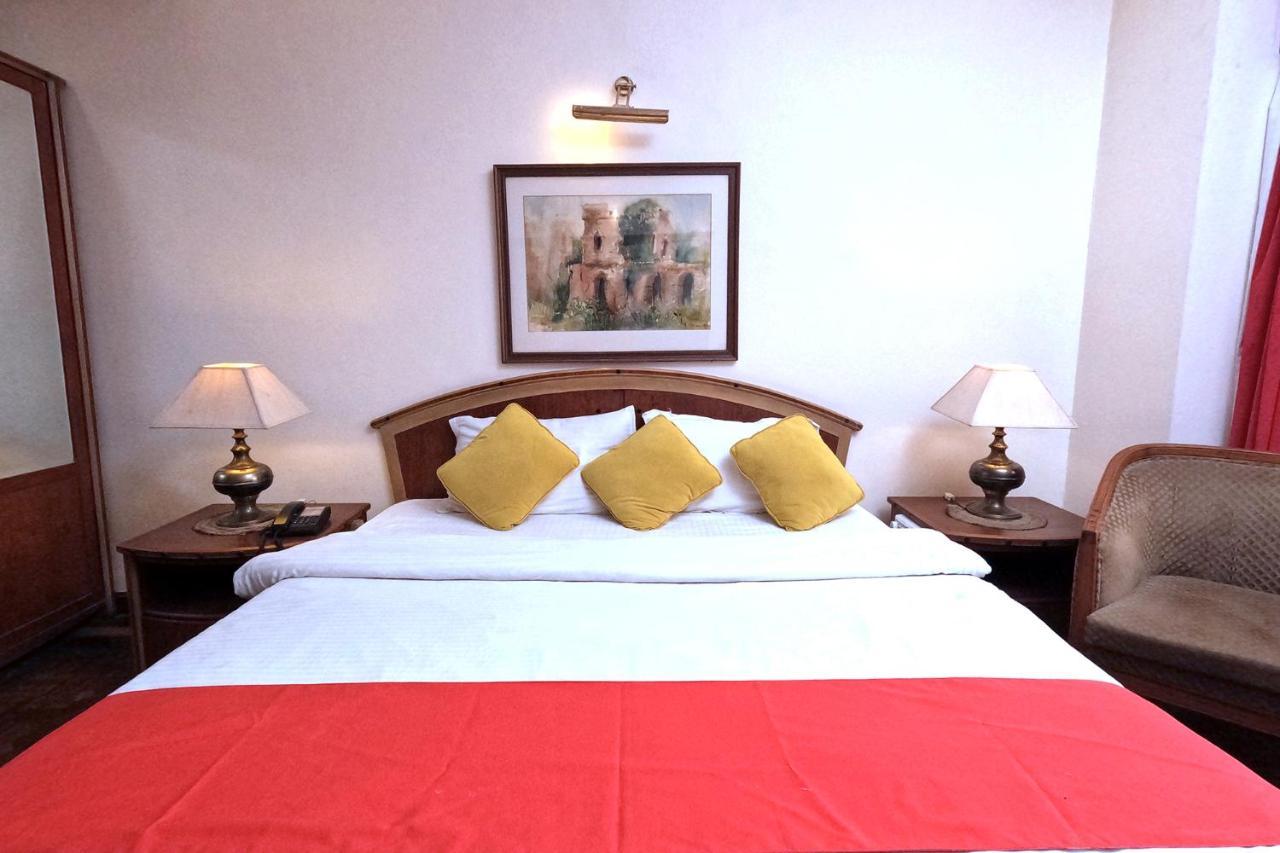 Fabexpress Kwality Regency Hotel Csandígarh Kültér fotó